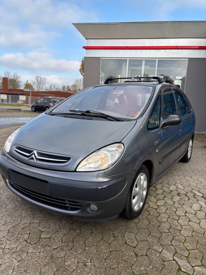 Citroën Xsara Picasso 1,8i 16V Prestige 5d