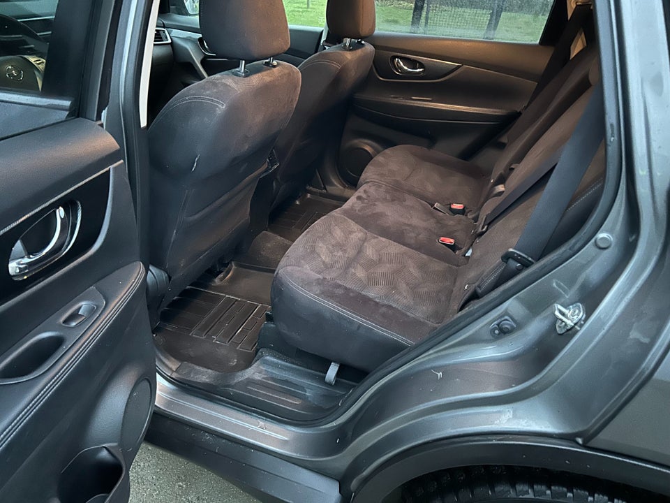 Nissan X-Trail 1,6 dCi 130 N-Connecta 7prs 5d