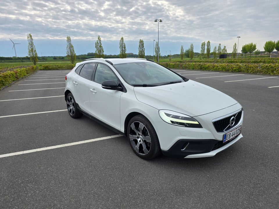 Volvo V40 CC 2,0 D3 150 aut. 5d