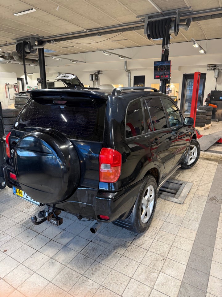 Toyota RAV4 2,0 VVT-i 4x4 5d