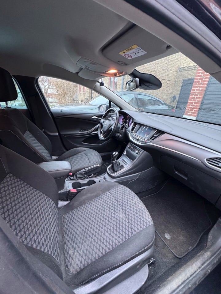 Opel Astra 1,0 T 105 Enjoy 5d