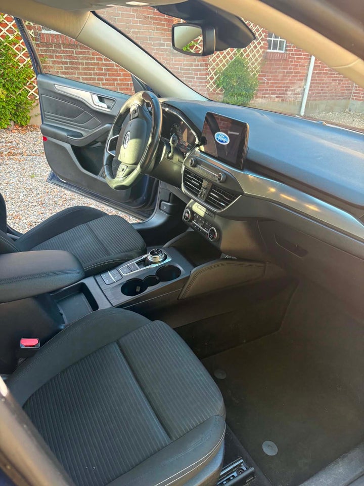 Ford Focus 1,0 EcoBoost Titanium Business stc. 5d