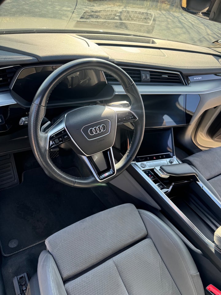 Audi e-tron 55 S-line quattro 5d