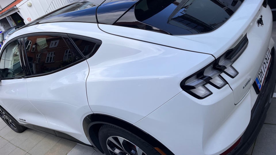 Ford Mustang Mach-E 91 Extended Range AWD 5d