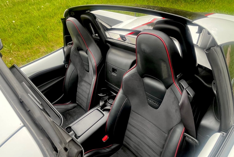 Mazda MX-5 2,0 SkyActiv-G 160 RF Sport 2d
