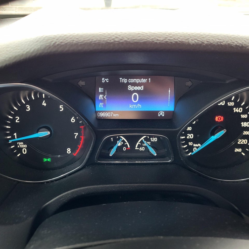 Ford Focus 1,0 SCTi 125 Titanium stc. 5d