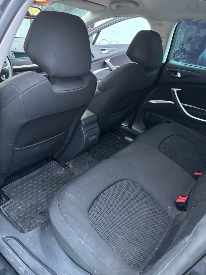 Citroën C5 2,0 HDi 140 Comfort Tourer 5d