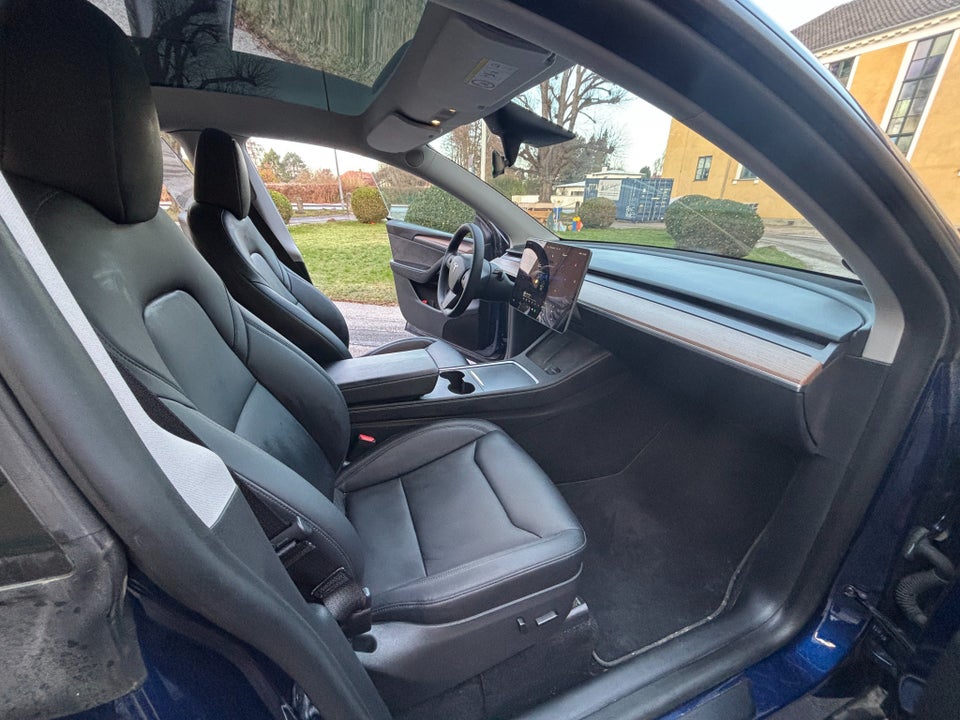 Tesla Model Y Long Range AWD 5d