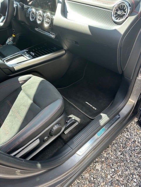 Mercedes EQA300 AMG Line 4Matic 5d