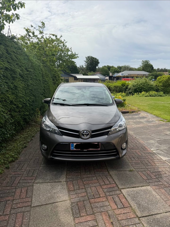 Toyota Verso 1,8 VVT-i T2 Premium 5d