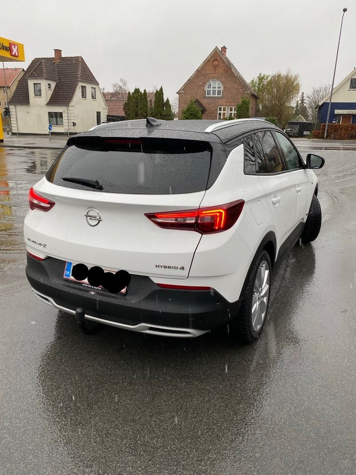Opel Grandland X 1,6 Hybrid4 Ultimate aut. 5d