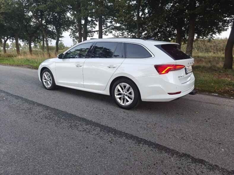 Skoda Octavia 2,0 TDi 150 Business Executive Combi DSG 5d