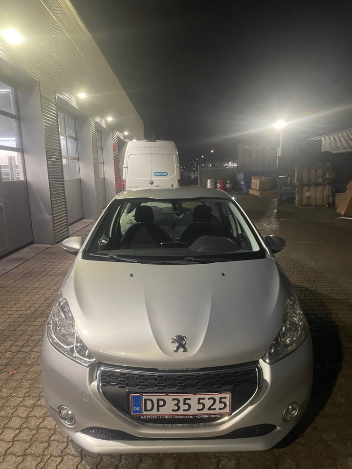 Peugeot 208 1,0 VTi Access 5d