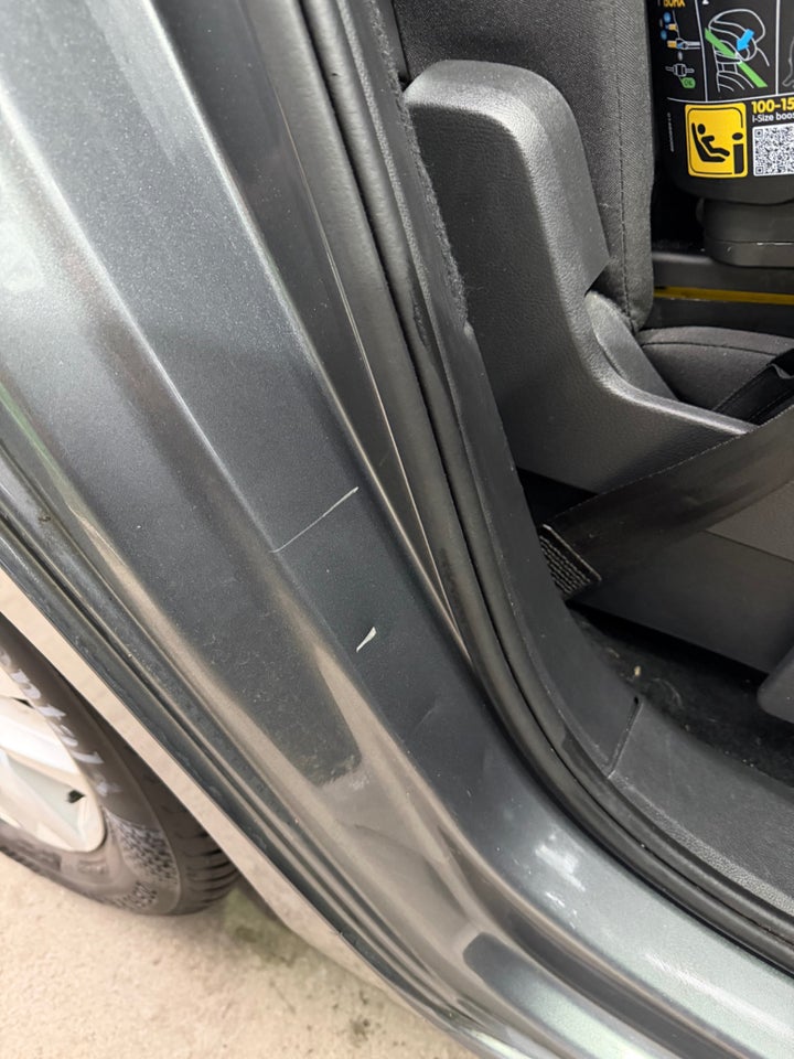 VW Touran 1,6 TDi 115 Highline DSG 7prs 5d