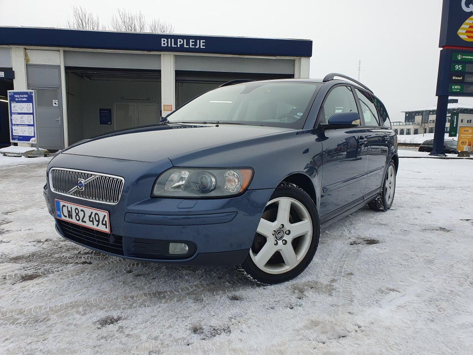 Volvo V50 2,5 T5 Momentum aut. AWD 5d