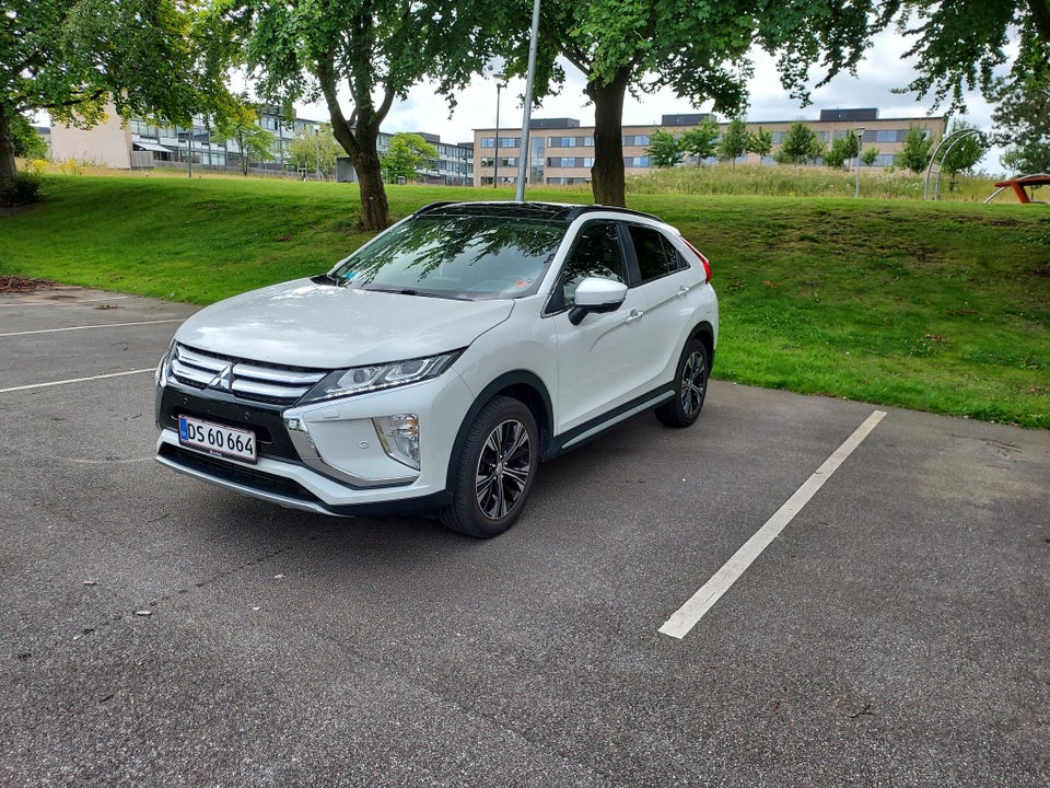 Mitsubishi Eclipse Cross 1,5 T 163 Intense+ CVT 5d