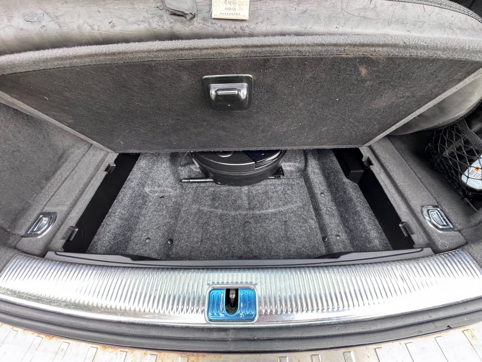 Audi Q5 2,0 TFSi 211 S-line quattro S-tr. 5d