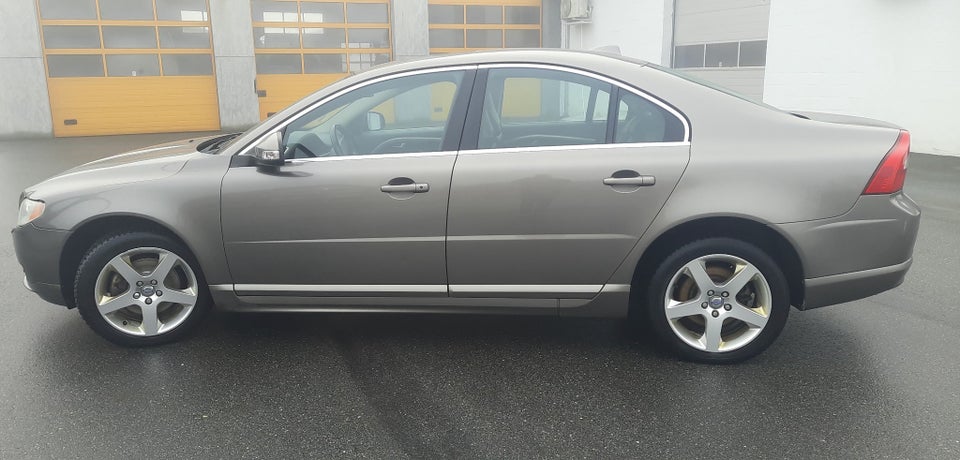 Volvo S80 2,4 D5 Summum aut. 4d