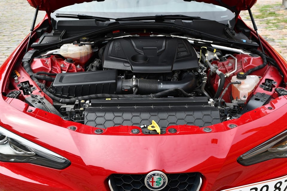 Alfa Romeo Giulia 2,0 T 200 aut. 4d