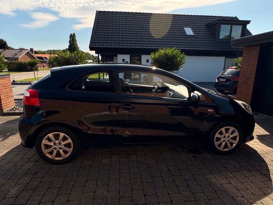 Kia Rio 1,2 CVVT Base 3d