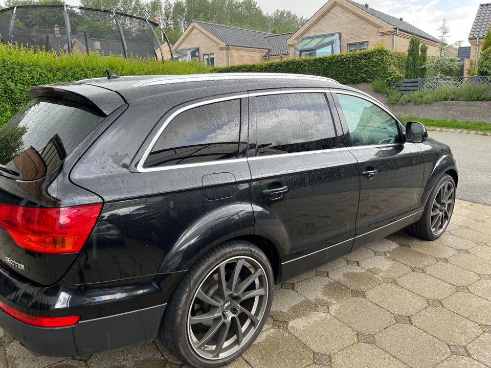 Audi Q7 3,0 TDi 240 quattro Tiptr. 7prs 5d