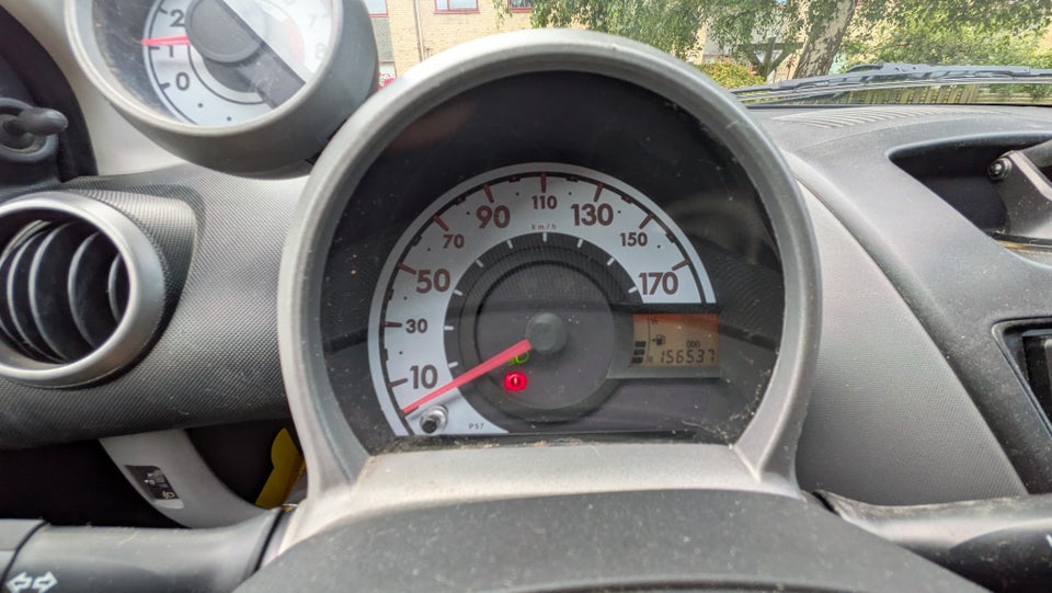 Peugeot 107 1,0  5d