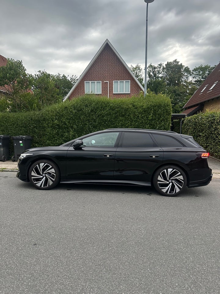 VW ID.7 77 Style+ Tourer 5d