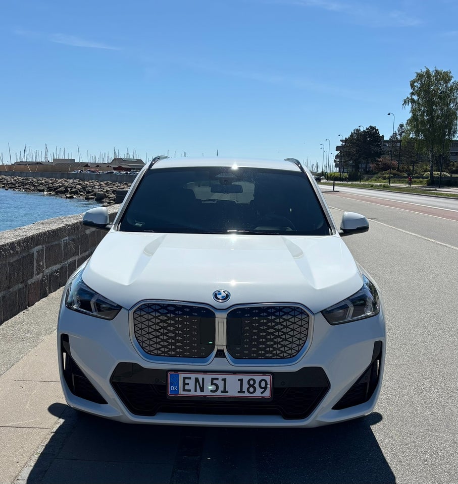 BMW iX1 eDrive20 Fully Charged M-Sport 5d