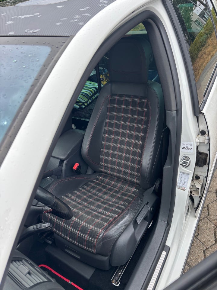 VW Golf V 2,0 GTi Edition 30 5d