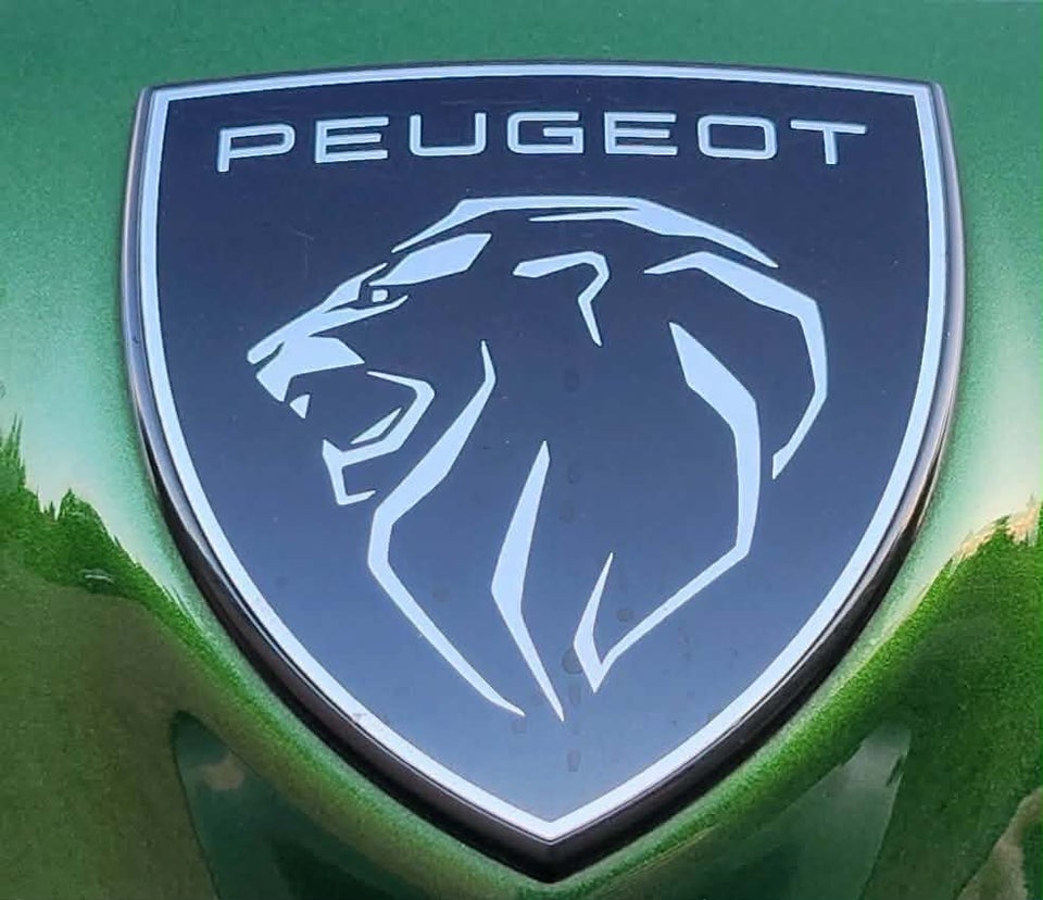 Peugeot 308 1,6 Hybrid First Selection+ EAT8 5d