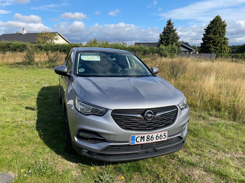 Opel Grandland X 1,2 T 130 Enjoy 5d