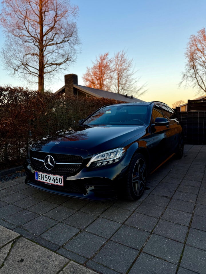 Mercedes C300 de 2,0 AMG Line Night Edition stc. aut. 5d