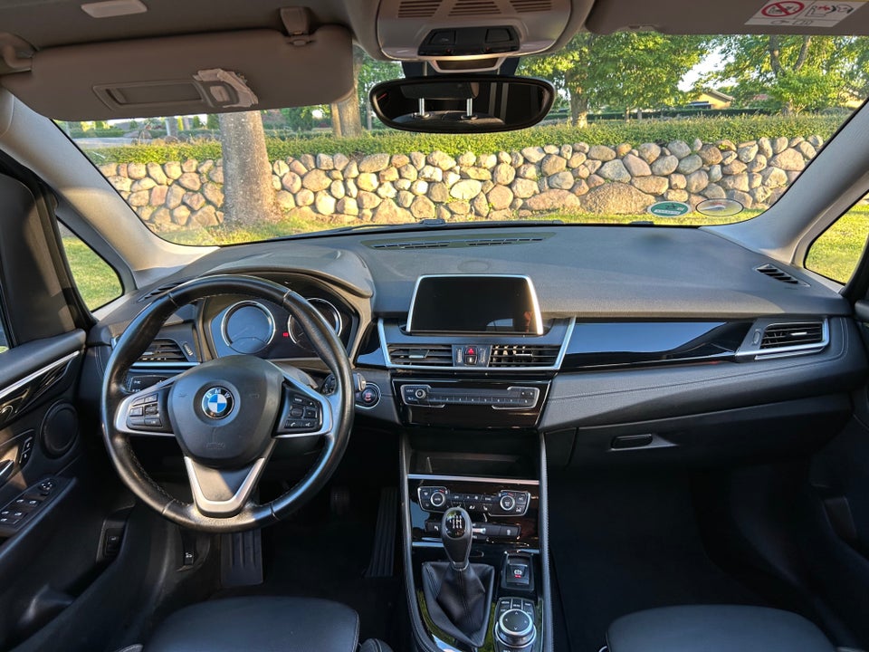 BMW 216i 1,5 Gran Tourer Sport Line 7prs 5d