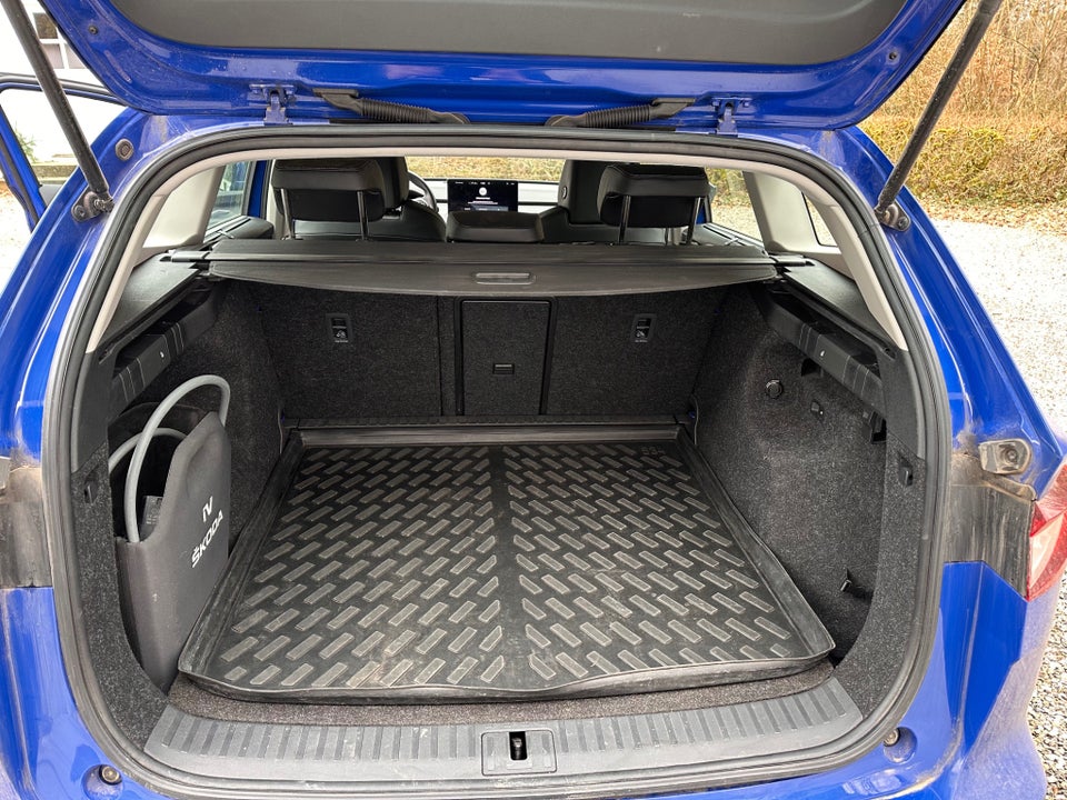 Skoda Enyaq 80 iV Loft 5d