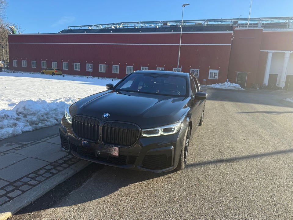 BMW 750i 4,4 xDrive aut. 4d