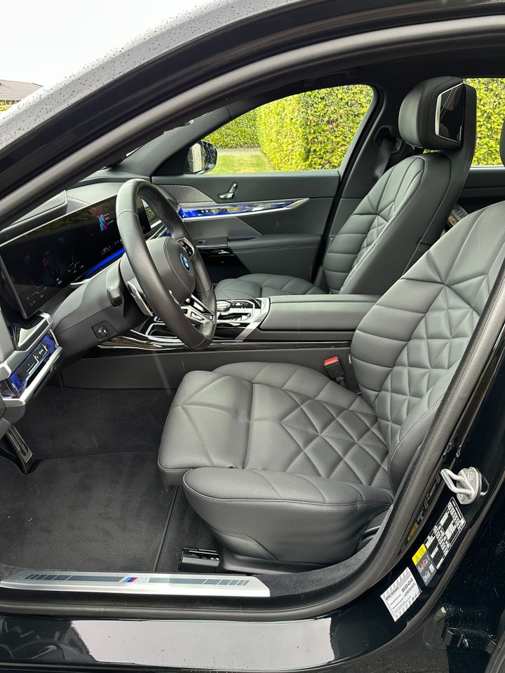 BMW i7 eDrive50 M-Sport 4d
