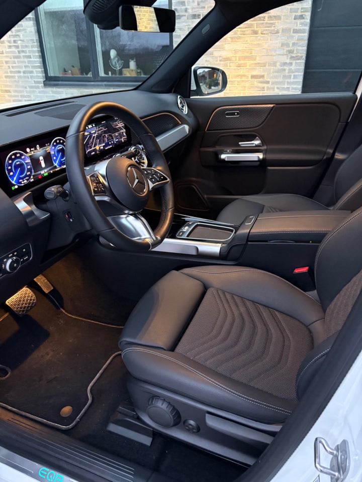 Mercedes EQB300 Progressive Advance 4Matic 5d