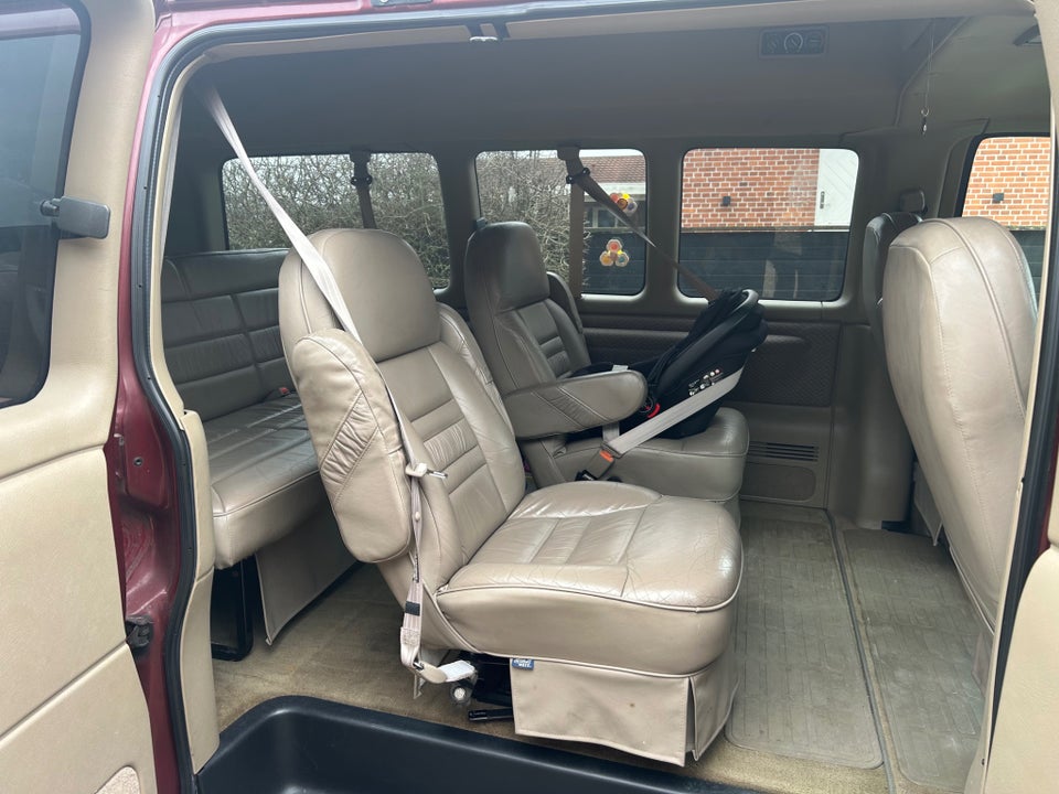 Chevrolet Express 5,7 Geneva aut. 5d