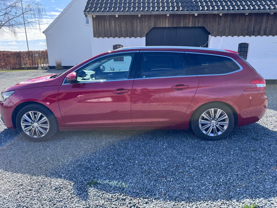 Peugeot 308 1,6 BlueHDi 120 Allure Sky SW 5d