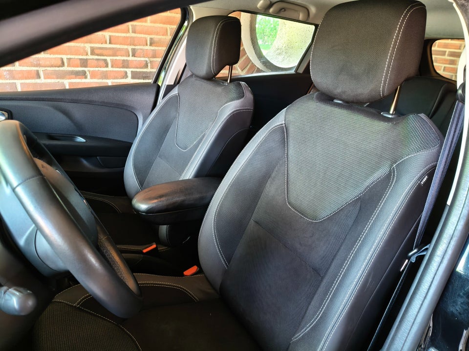 Renault Clio IV 0,9 TCe 90 Expression Sport Tourer 5d