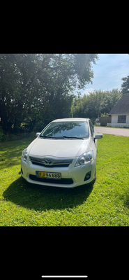 Toyota Auris 1,8 Hybrid 5d