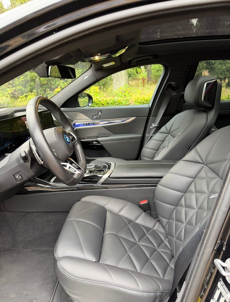 BMW i7 xDrive60 M-Sport 4d