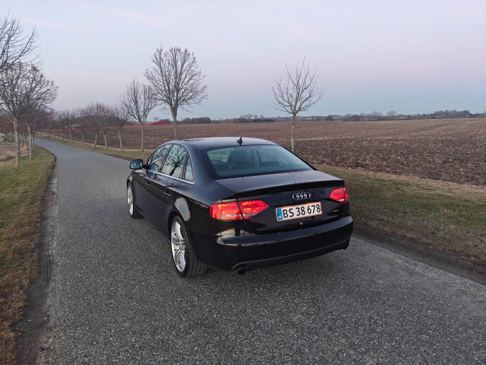 Audi A4 3,2 FSi quattro 4d