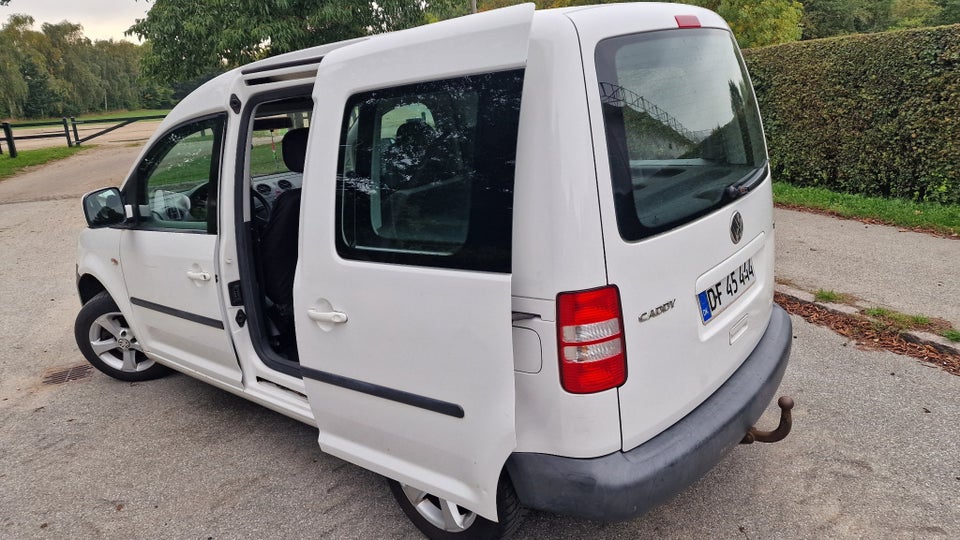 VW Caddy 1,2 TSi 85 Trendline 5d