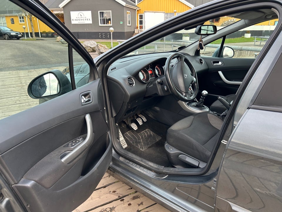 Peugeot 308 1,6 THP 156 Sportium 5d