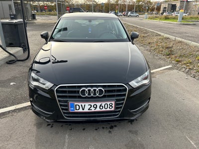 Audi A3 1,6 TDi 110 Ultra Attraction Sportback 5d