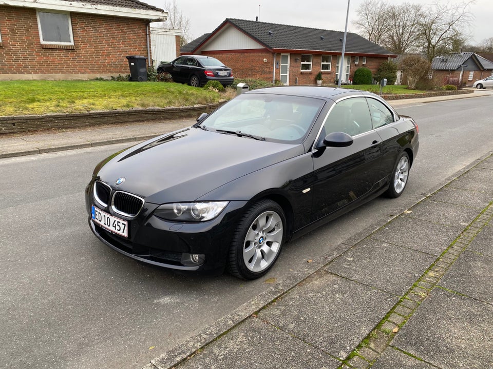 BMW 320i 2,0 Cabriolet Steptr. 2d