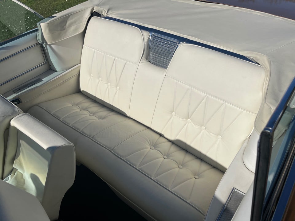Cadillac DeVille 6,0 V8 4d