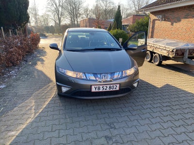 Honda Civic 1,8 Sport i-Shift 5d