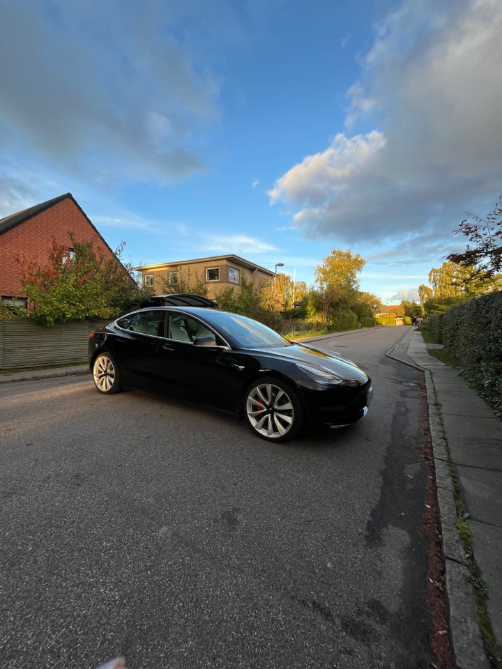 Tesla Model 3 Performance AWD 4d